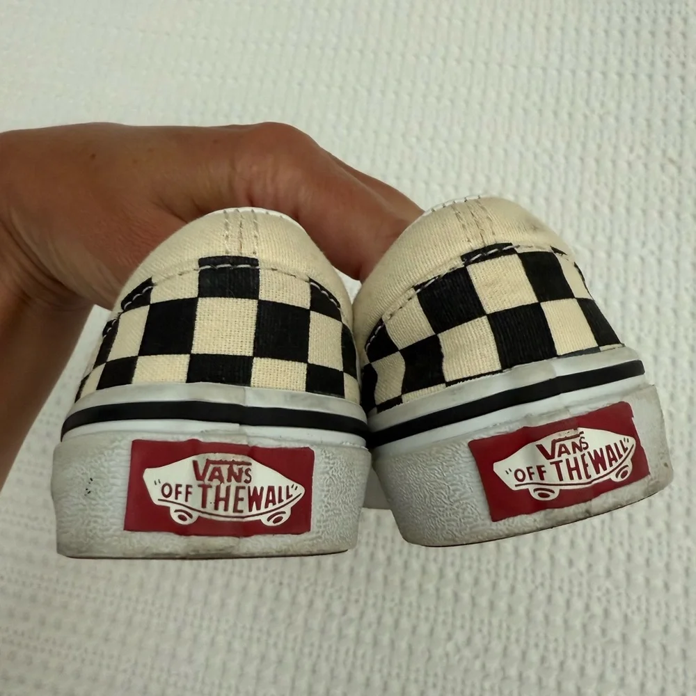 Vans unisex size 11 black and cream checkered slip ons - Picture 5 of 6